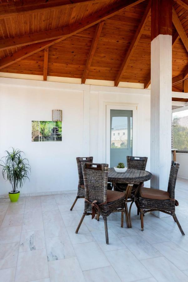 Nicole'S Garden Villa Kallithéa 外观 照片