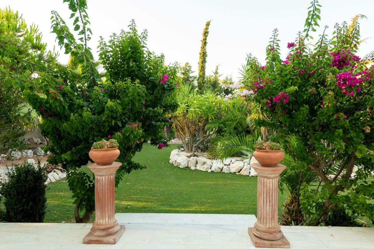 Nicole'S Garden Villa Kallithéa 外观 照片